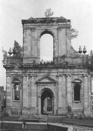 Westfacade