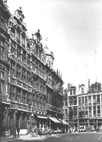 Verschillende huizen aan de Grote Markt