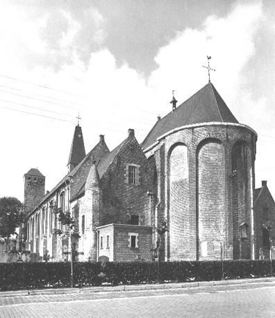 Koor en zuidelijke zijbeuk vauit het oosten