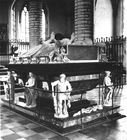Grafmonument van Jan III van Merode en zijn echtgenote Anna van Gistel
