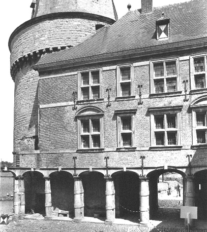 Woonvleugel met galerij