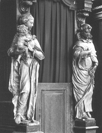 Biechtstoel met twee beelden: Maria met kind en dominikaanse heilige (Dominicus Guzman)