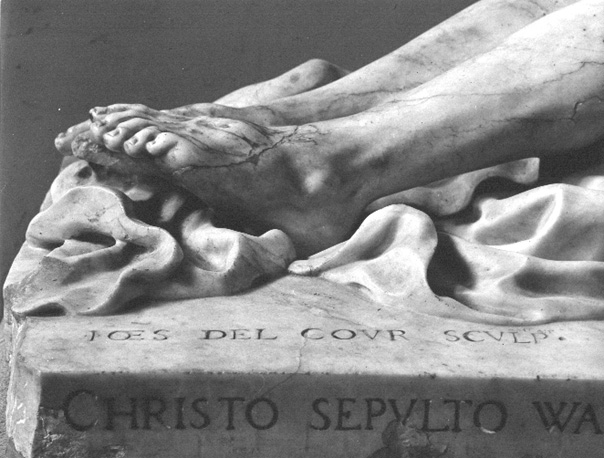 Beeld: liggende dode Christus, detail: voeten