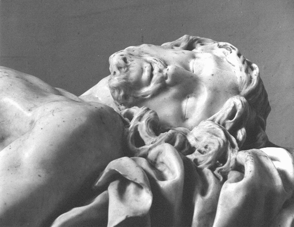 Beeld: liggende dode Christus, detail: hoofd van Christus