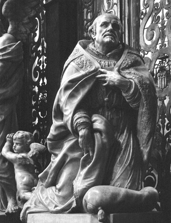 Koor, Grafmonument van aartsbisschop Andreas Cruesen, detail: knielende aartsbisschop en face