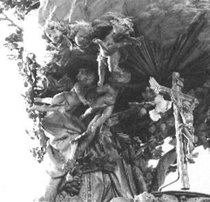 Kansel, baldakijn (voorkant): engeltjes ('putti'), crucifix en duif