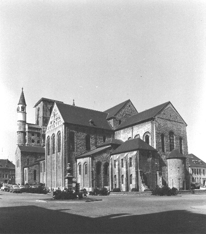 Kerk vanuit het zuidoosten