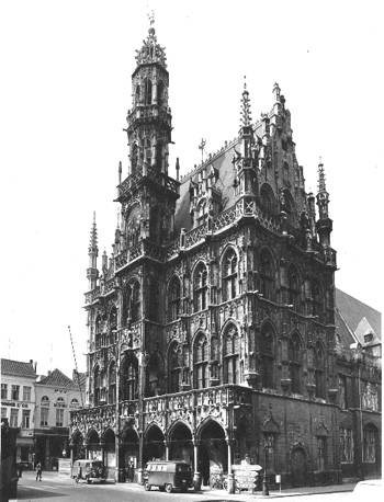 Voorzijde van stadhuis