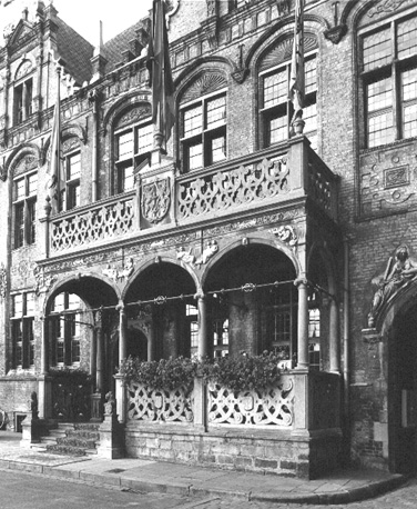 Stadhuis, rechter deel