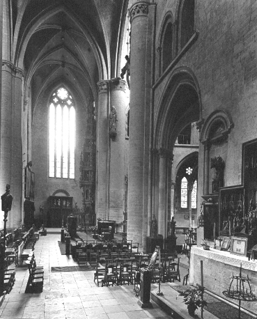 Noorder transept vanuit het zuider transept