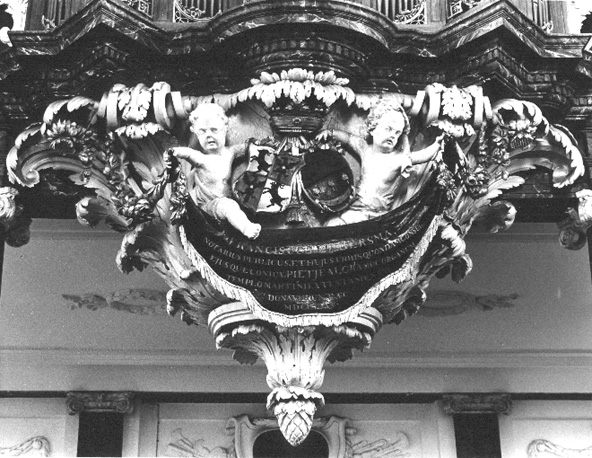Orgelkas, detail: console