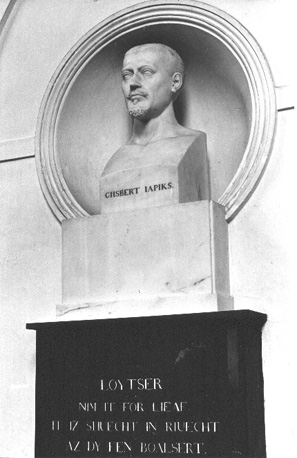 Grafmonument met buste van de dichter Gijsbert Jacobs