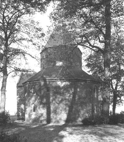 Sint Nicolaaskapel vanuit het zuiden