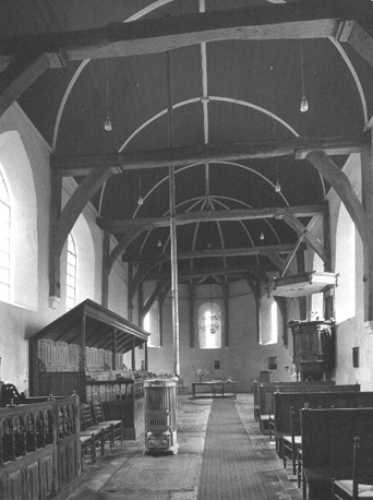 Interieur vanuit het westen