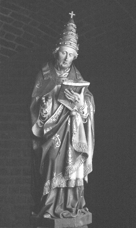 Beeld van een heilge paus: heilige Calixtus of heilige Silvester