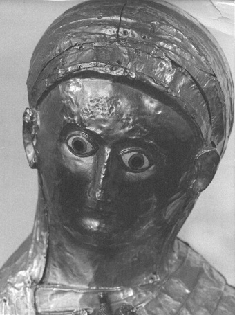 Tronende Maria met Christuskind op haar schoot, detail: hoofd van Maria