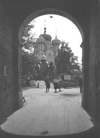 Zicht op de kathedraal van de Smolensk icoon van onze Lieve Vrouw (vanuit het noorden ?)