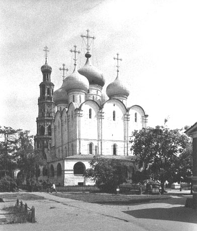 Kathedraal van de Smolensk icoon van onze Lieve Vrouw, klokkentoren vanuit het (zuid-)westen