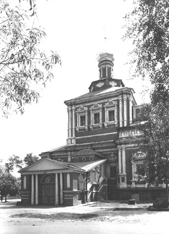 Maria Hemelvaart kerk vanuit het noorden