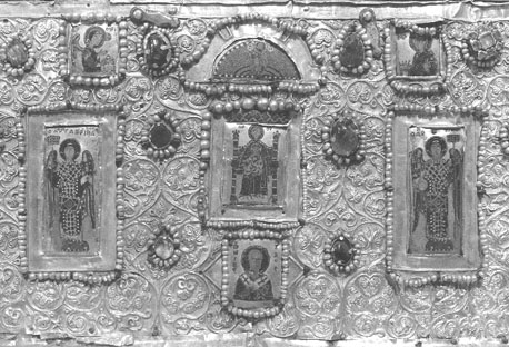Drieluik met (overblijfselen van) geëmailleerd icoon van de Madonna van Hahuli; detail met Byzantijnse emails
