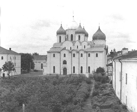 Noordzijde van kathedraal (en andere gebouwen binnen Kremlin)