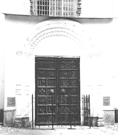 Westfacade, bronzen deuren