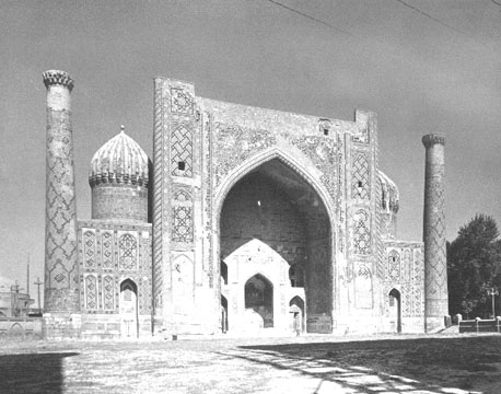 Facade van Madrassa Sher Dor