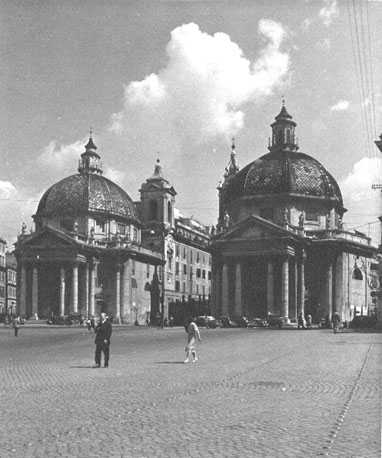 Zicht op S. Maria dei Miracoli (rechts) and S. Maria di Monte (links)