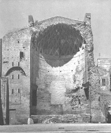 Overblijfselen van de tempel van Venus en Rome: absis