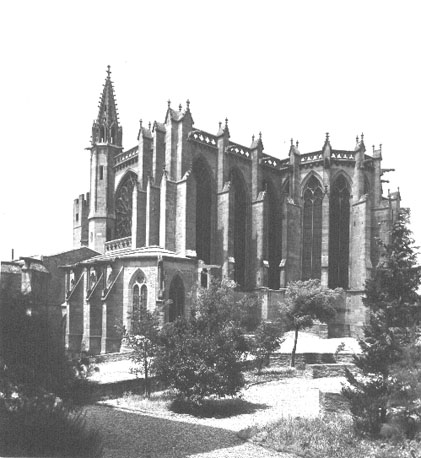 Gezicht op koor, zuidtransept en Chapelle Radulphe vanuit zuidoosten