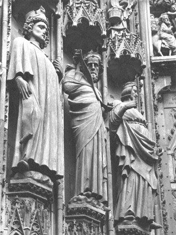 Westfaçade, middenportaal, portaalwang: statue-colonnes (profeten)