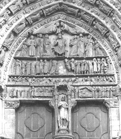 Westfacade, middenportaal, timpaan en latei : Laatste Oordeel; trumeau: Johannes de Doper