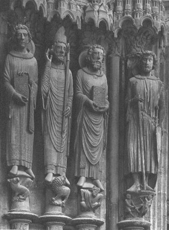 Zuidtransept, linker portaal, rechter portaalwang: beelden van sint Vincentius, sint Dionysius, sint Piatus, sint Georgius