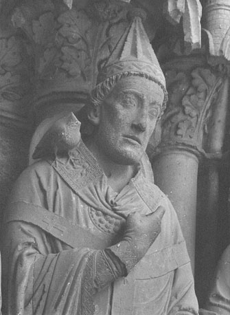 Zuidtransept, rechter portaal, rechter portaalwang: beeld van Gregorius de Grote (detail: bovenlichaam)