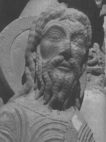 Westfacade, Portail Royal, rechter portaal, rechter portaalwang: figuur uit het Oude Testament (bovenlichaam)