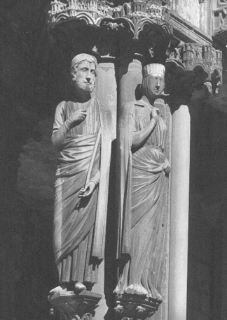 Noordtransept, portiek: twee figuren uit het Oude Testament