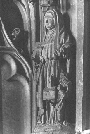 Koorafsluiting, detail: staande vrouw, kleine engel met model van kerk aan haar voeten