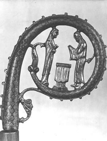 Bisschopsstaf, detail: presentatie van het Christuskind in de tempel (Christuskind ontbreekt)