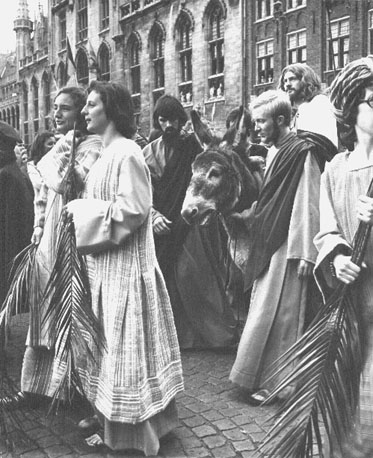 Katholiek leven in de 20e eeuw, Processie ('Christus' intocht in Jeruzalem')