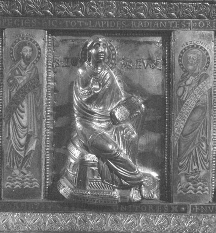 Reliekschrijn van Sint Heribert van Keulen: detail: Johannes de Evangelist en twee profeten: Habakuk en Ezechiël