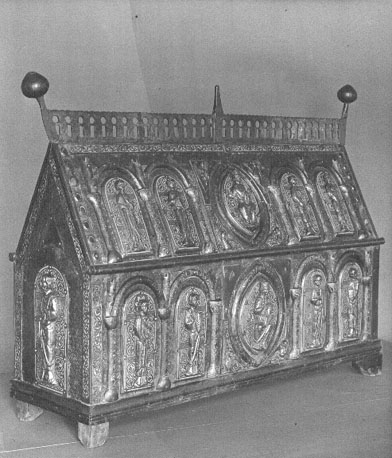 Reliekhouder; boven: Christus gezeten in mandorla, vergezeld door de symbolen van de evangelisten (Majestas Domini); beneden: Maria met het Christuskind,  vergezeld door engelen