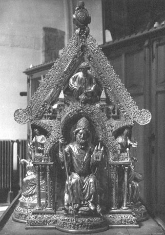 Reliekschrijn van de heilige Eleutherius, korte kant: bisschop Eleutherius met een model van de kathedraal in zijn linkerhand