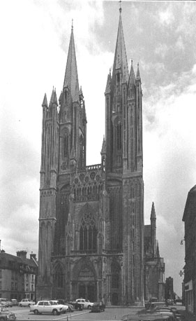 Westfacade van kathedraal