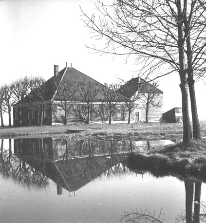 Boerderij aan het water