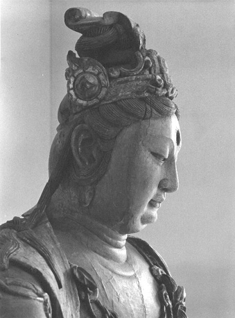 Bodhisattva Avalokiteshvara (Chinees: Guanyin), detail: kop, profiel