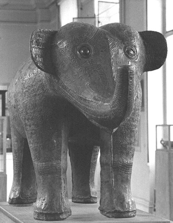 Camondo zun / staande olifant (wijnvat)