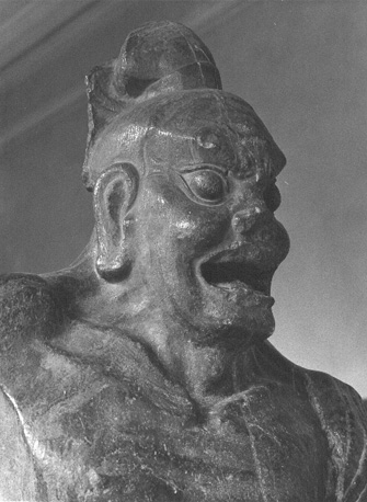 Bewaker van tempelingang (Dvarapala) of bewaker van de vier richtingen van het Universum (Lokapala), detail: kop van dit figuur