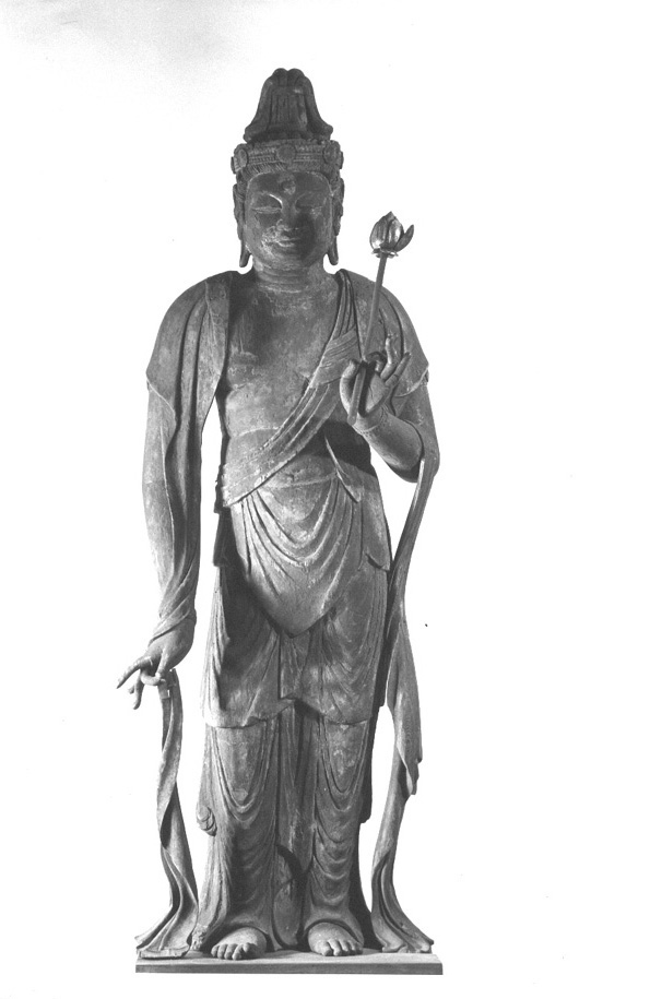 Staand figuur: Shô-kannon (Aryavalokitesvara), met lotus in linkerhand
