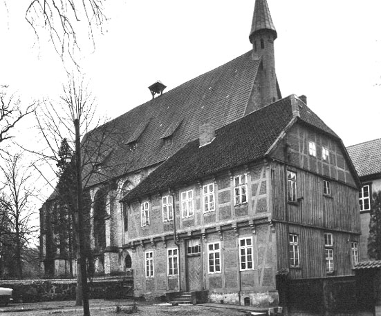 Gastenhuis; achtergrond: kloosterkerk