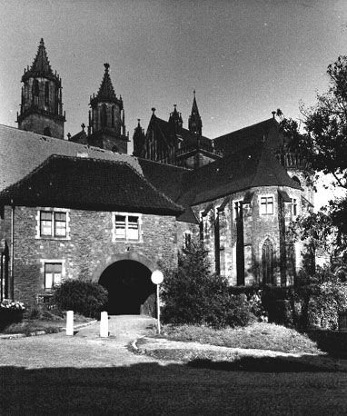 Zicht op Dom, Mariakapel en ingang (van bisdom)